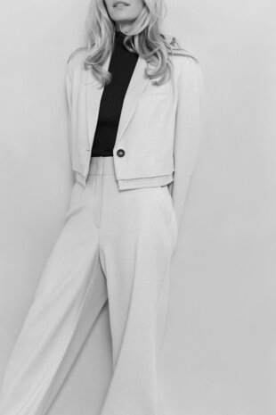 Yaya Soft woven cropped blazer cloud grey melange 01-501079-510