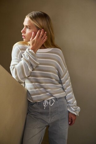 Yaya Cargo jeans with low crotch and wide legs mid grey denim