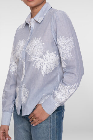 Geisha Blouse embroidered flowers blue, off-white 63143-21
