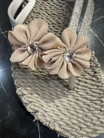 Ilse Jacobsen Flip Flops with Flowers Atmosphere