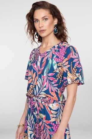 Geisha T-shirt JAZZ  V-neck jersey AOP  blue/fuchsia 62034-60