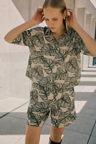 Vila viflura 2/4 shirt/1 Birch ATLANTIC DEEP EMBROIDERY