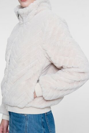 Geisha Jacket fake fur zigzag off-white 69526-19 off-white