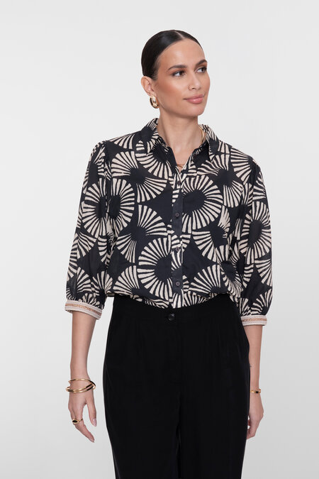 Geisha blouse black/ecru 63208-20