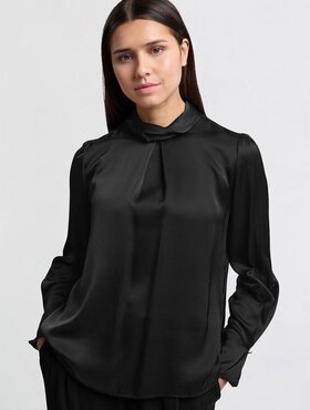 Yaya Turtle pleat top black